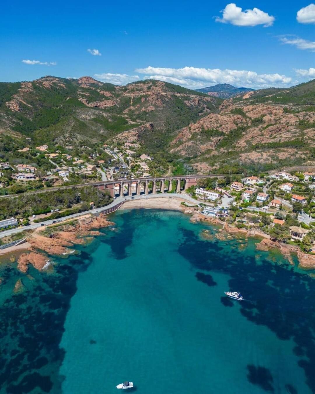 Petit Paradis Vue Mer- Et Calanques A 3 Mn * Saint-Raphael (Var)