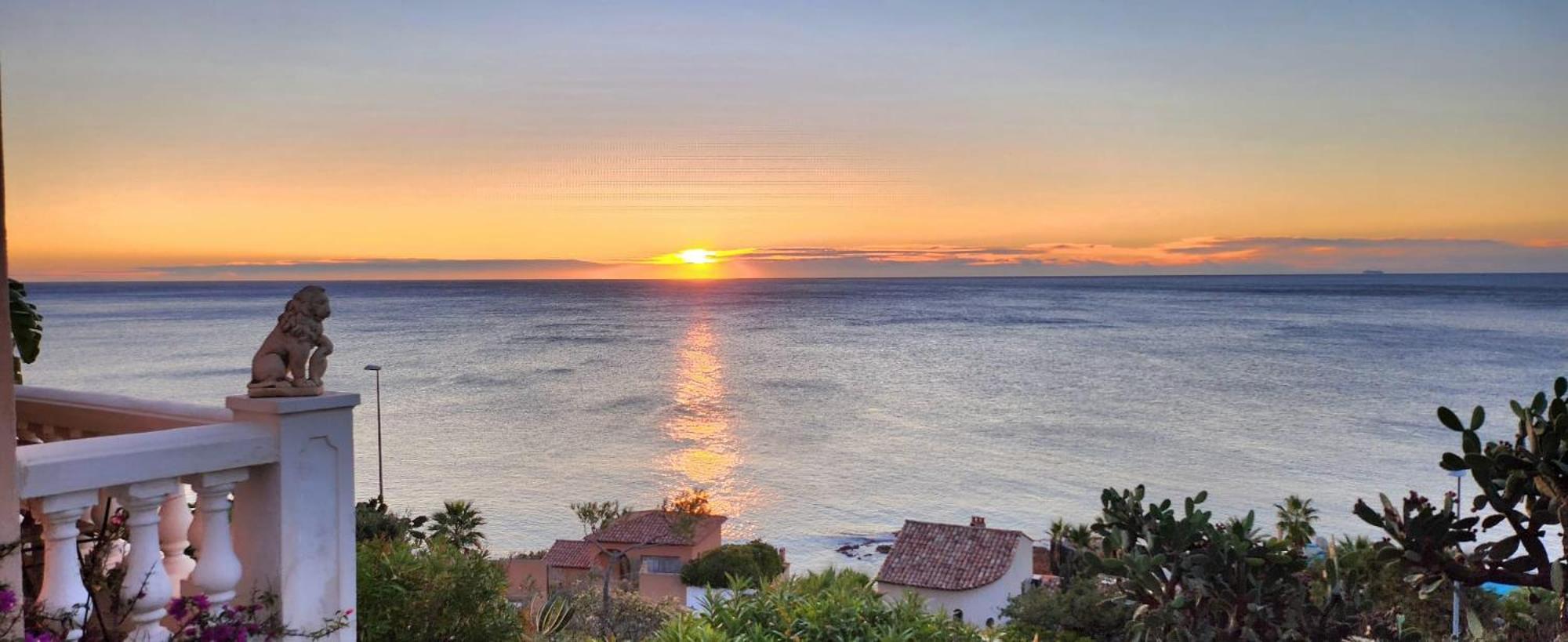 Apartment Petit Paradis Vue Mer- Et Calanques A 3 Mn Saint-Raphael (Var)